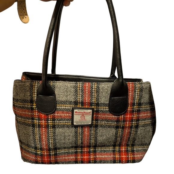 Harris Tweed Handbags - Harris Tweed Plaid Shoulder Bag in Gray and Red with Black Handles